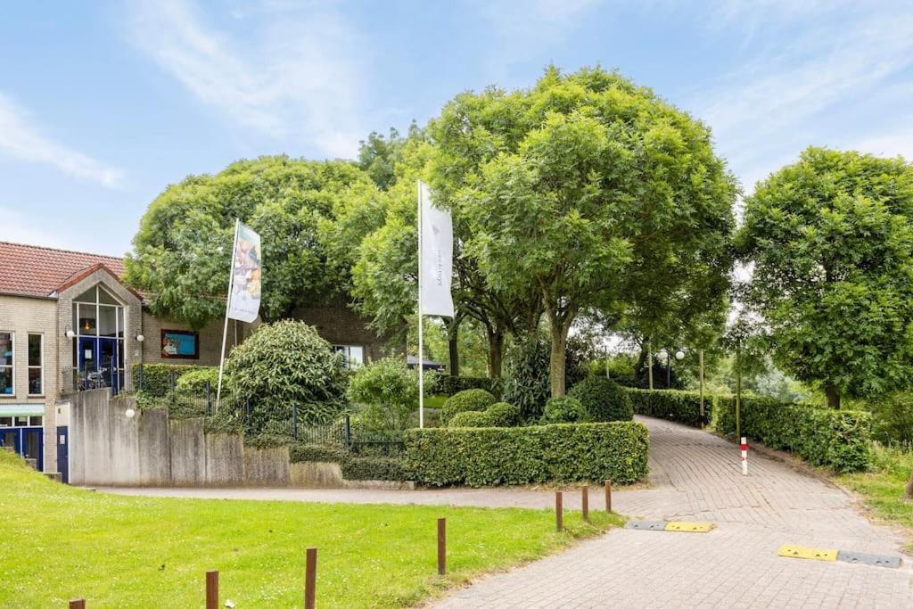 Vakantiehuis Aan Het Water -Incl Laadpaal- Ewijk Exterior photo